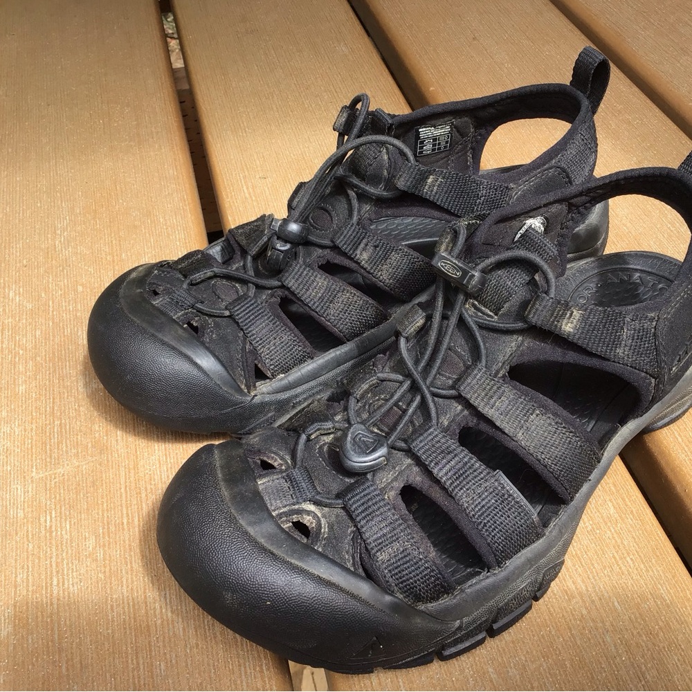 Keen Newport women’s sandals in black